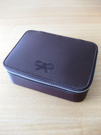 Anya Hindmarch/�A�j���E�n�C���h�}�[�`/�p���q��/�C�M���X/�|�[�`/�o�j�e�B